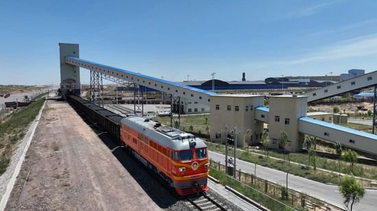 榆林经开区铁路专用线发运量突破1000万吨