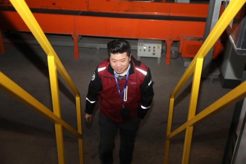 圆通速递员工成为上海首个快递行业<em>高级工程师</em>