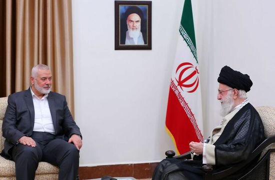 伊朗最高领袖哈梅内伊会见<em>哈马斯领导人</em>哈尼亚