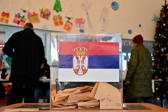 塞尔维亚提前举行议会<em>选</em>举 超过650万<em>名</em>选民将投票