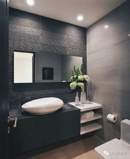 黑白双色<em>浴室装修设计</em>，越简约越完美，下次买房也要这样装！