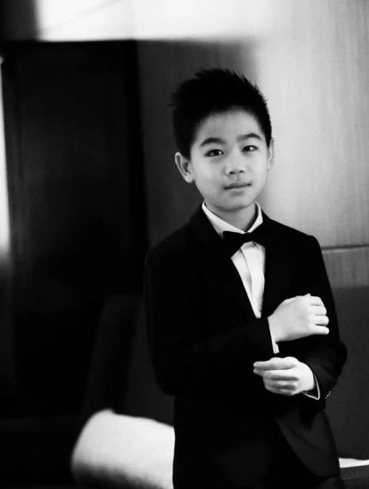 童星韩昊霖，演过小范闲，10岁提名百花奖，徐峥下血本也要力捧