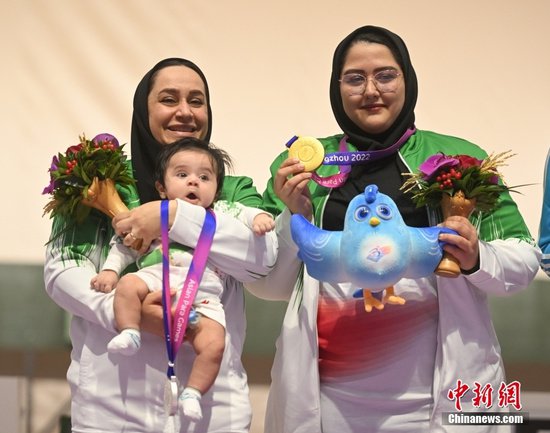 （杭州亚残运会）射击SH1级女子10米气手枪：伊朗选手带婴儿...