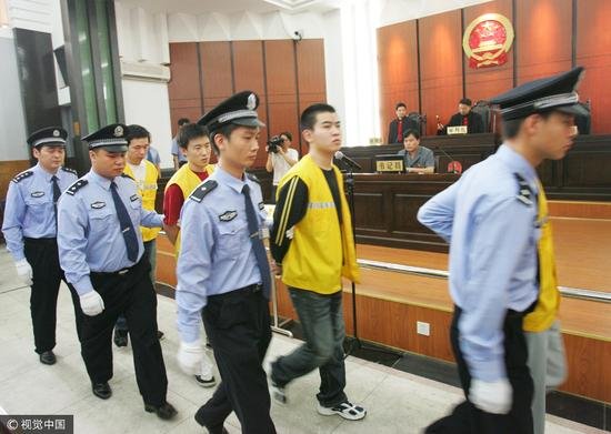 电脑 湖北/2007年9月24日，湖北仙桃，“熊猫烧香”案宣判。/视觉中国