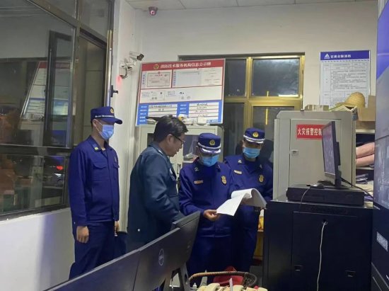 陇南市消防救援支队持续开展国庆期间消防安全错时检查