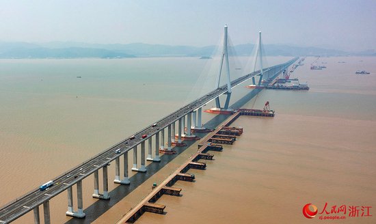 <em>浙江</em>宁波：象山港跨海大桥（铁路）建设忙