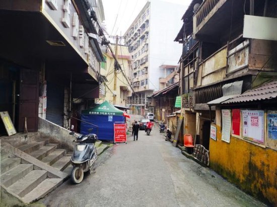 湖南邵阳有条迴栏街，历经多次水灾，仍保留传统木屋！
