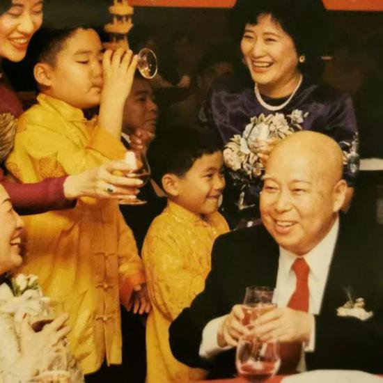 香港“铁板<em>神算</em>”101岁逝世，麦玲玲：一代宗师准确性令人惊叹...