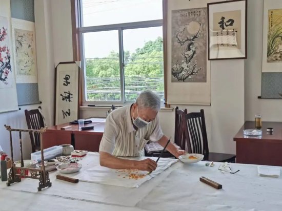 书香晚年，松江这群老人在书画的世界里追寻“诗与远方”