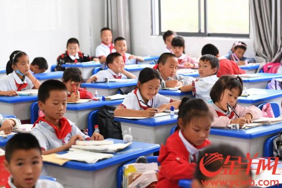 广州花都援建的这所学校让学生告别上学“路遥遥”