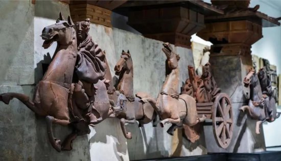 景德镇国际陶瓷艺术双年展：全球陶瓷艺术新范示