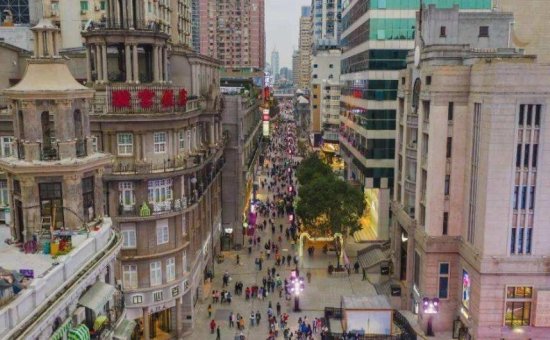 武汉两条<em>步行街</em>，一条是百年老街，一条是高档商街，你想逛哪里