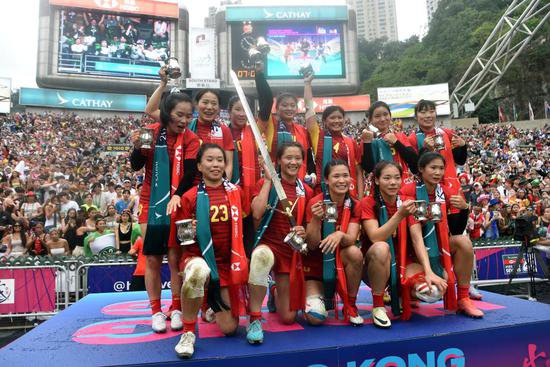 香港国际<em>七</em>人橄榄球赛：中国女队“银剑赛”夺冠
