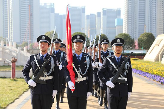 昆明<em>五华</em>警方庆祝第四个中国人民警察节