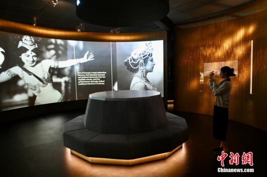 香港故宫文化博物馆特展展示女性与<em>珠宝的关系</em>