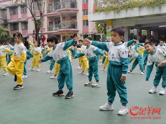 广州幼儿园开学第一天花样多，仪式感拉满迎萌娃