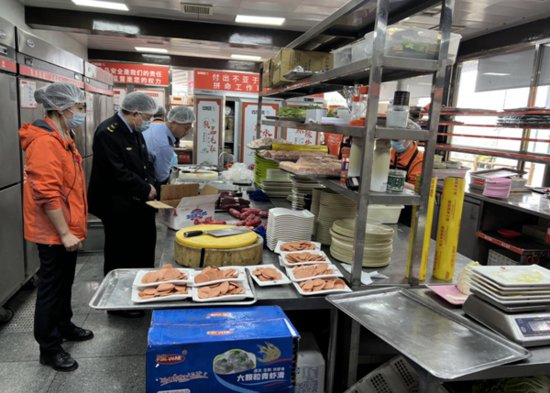 <em>重庆</em>多部门联合发布制止餐饮浪费措施