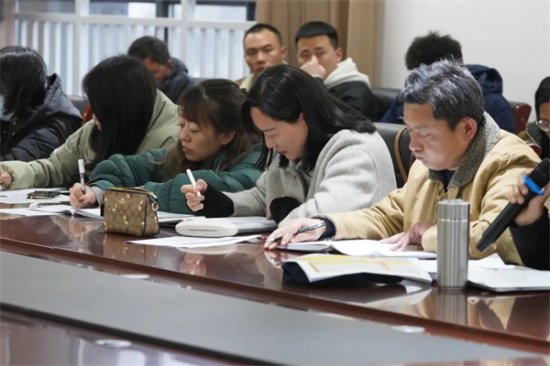 成都西川汇锦都学校召开初2020级迎战中考工作部署会