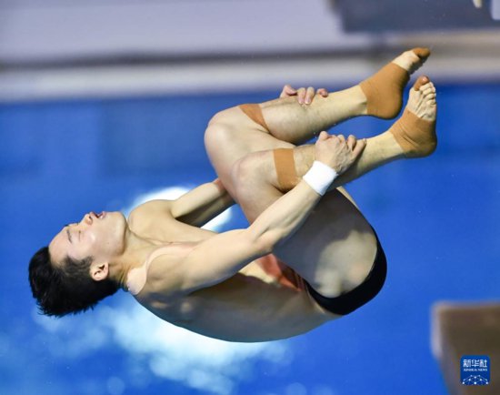 跳水——世界杯柏林站：王宗源男子3米板夺冠