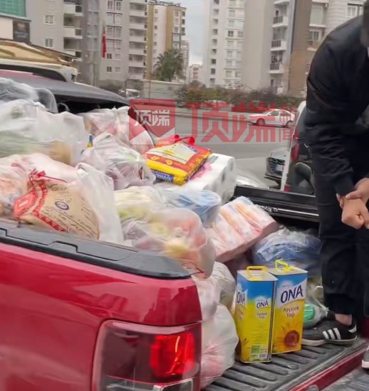 土耳其强震下的中国人：车中备好食物和水，不敢回到<em>室内</em>丨<em>顶端</em>...