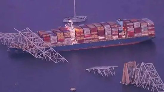 最新进展！新加坡货船撞塌美国47年大桥！6人下落不明！撞桥前...