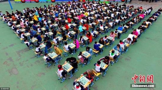 中俄国际<em>象棋</em>新锐赛开赛<em> 中国</em>队34比30获胜