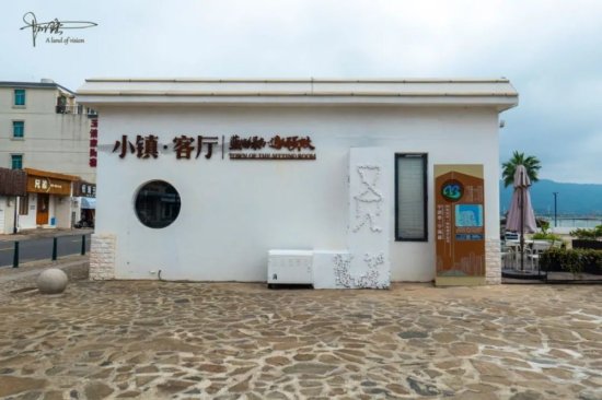 在宁海湾遇见最孤独的咖啡馆，它的面积不大，却“ins风”十足