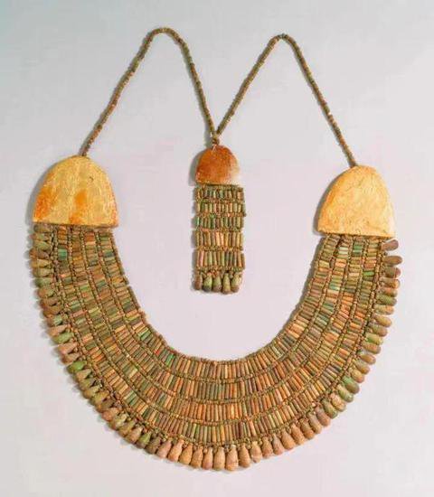4000多年前的珠宝巅峰，高度秩序感的诡异珠宝，打卡古埃及珠宝...