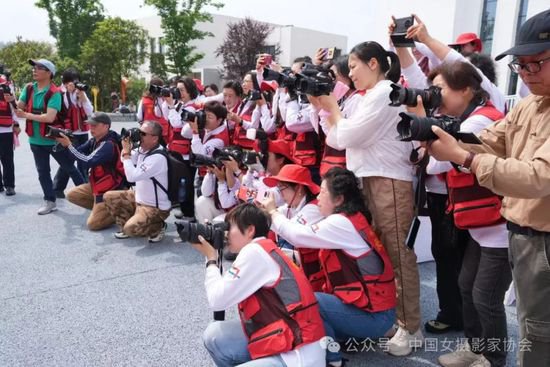 中国女摄影家协会在江西<em>萍乡</em>开展多项活动