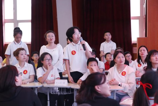 九龙坡区锦苑小学举行第三届校园书香节暨4·23世界读书日活动
