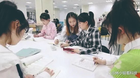 重庆大学有个学霸宿舍 4位<em>女生</em>获奖学金超10万