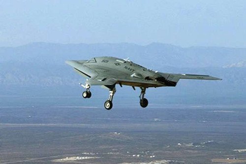 中国在研首架无人战机类似X47B？ 计划部署航母