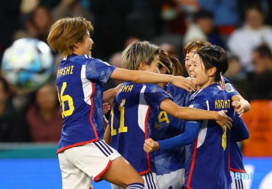记者谈半场日本女足3-0西班牙：独具一格的亚洲拉丁派，五体投地