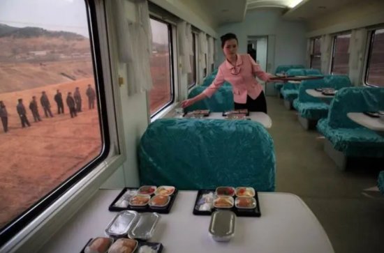 朝鲜的火车上，列车<em>餐厅有什么好吃的</em>吗？大妈说真不错