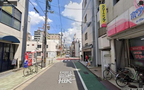 真实的日本名古屋市区，有点像日本<em>动漫里的场景</em>，各种彩色的...