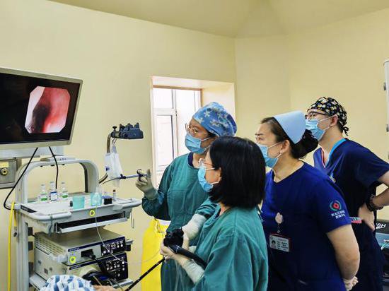 黑龙江省医院内镜下成功治愈一例罕见先天性食管支气管瘘患者
