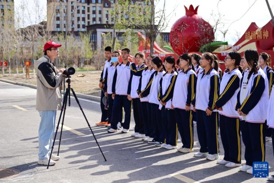 跨越山海的爱心陪伴——武大学子与新疆孩子的笔友情
