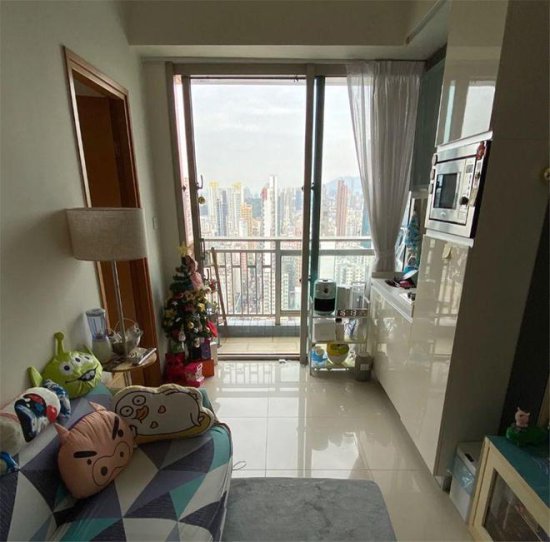 香港姑娘在11㎡劏房里住1年，打造惬意独居小家，网友：也太小...