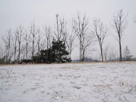 <em>武汉</em>降雪停止，今晚最低温零下2℃