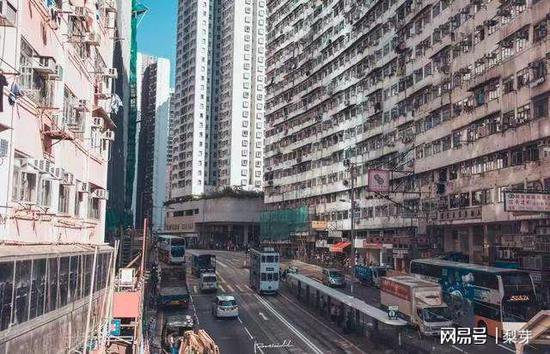 定居香港，30年前广州买楼现值400万，五一返乡，抛售还是<em>自住</em>...