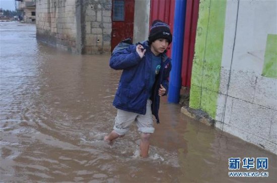 黎巴嫩遭遇极端天气<em> 多处叙利亚</em>难民营艰难度日