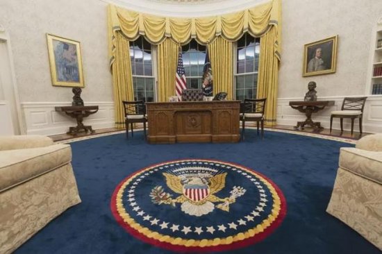 白宫总统<em>办公室</em>大变样：特朗普的偶像画没了 多了块月球岩石