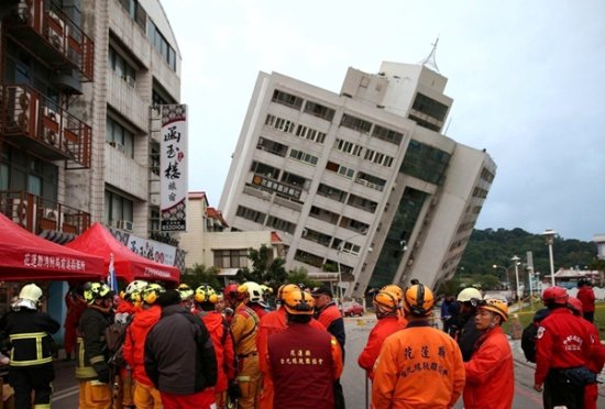 台湾花莲<em>地震最新</em>数据：四大楼倒塌 2死219伤173人失联