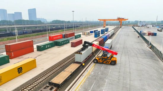 山东：优化铁路物流方案 助力中国农机出海