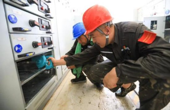 争分夺秒抢救城市“生命线” 河南电力支援队为涿州地表水厂恢复...