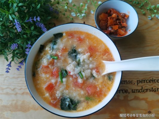 东北疙瘩汤的家常做法，10分钟做一锅，<em>适合冬季</em>吃，热乎还营养