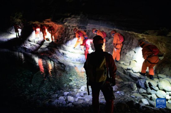 亚洲第一长洞<em>所在地</em>探索“洞穴+”旅游