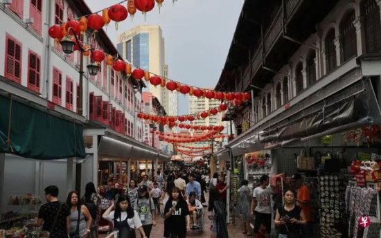 新加坡是华人占75%的国家，但为什么<em>华文</em>的通用程度却不如<em>英文</em>...