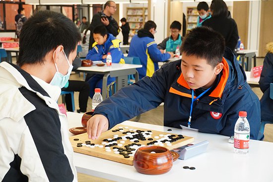 8所中学“棋”聚 对决2023年<em>中学生</em>围棋精英赛