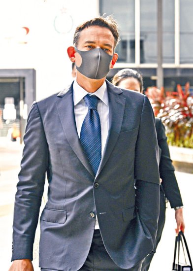 被叫“鬼佬”还遭解雇，香港外籍主管告公司歧视败诉，法官：他...